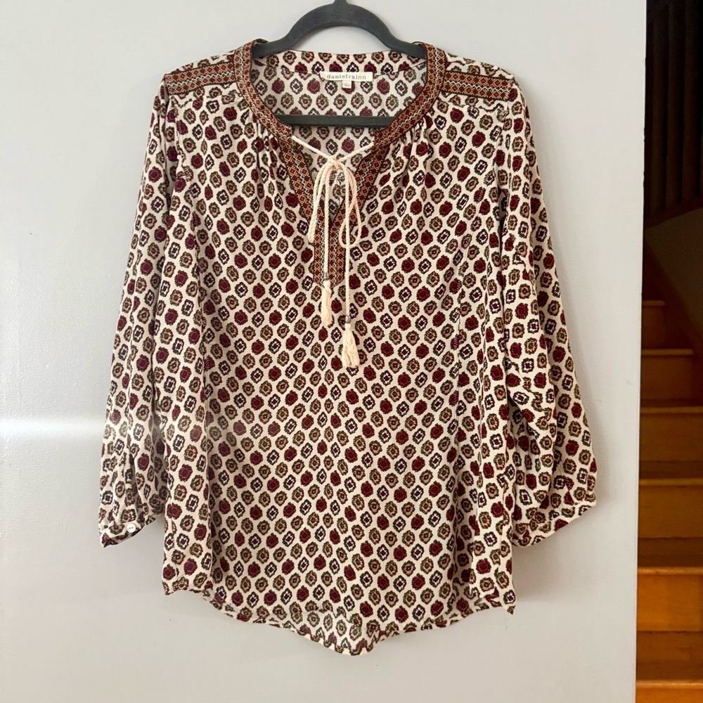 Daniel Rainn Ivory and Maroon Geometric Blouse